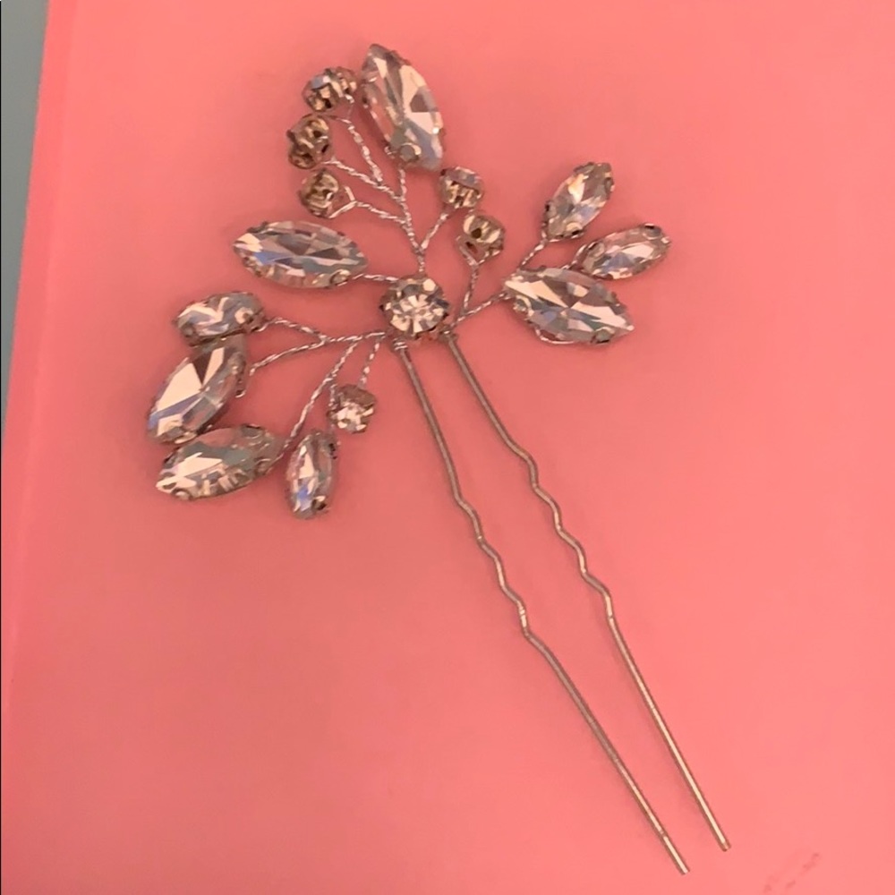 Bridal hair clip